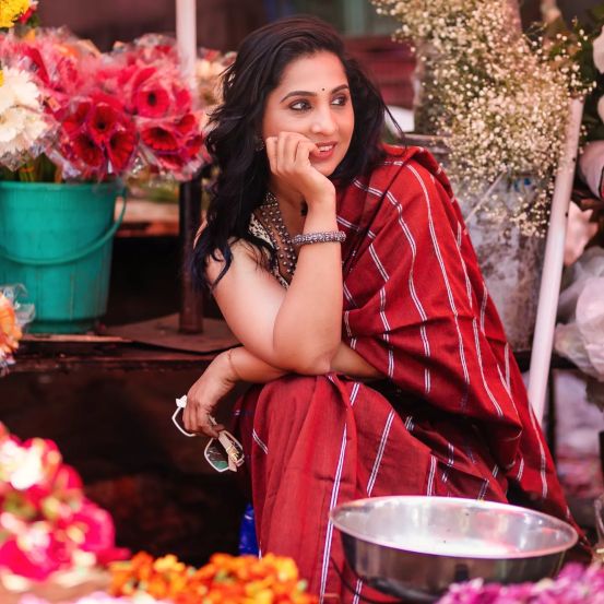 aai kuthe kay karte fame Madhurani Gokhale new photoshoot viral 