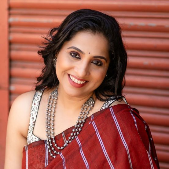 aai kuthe kay karte fame Madhurani Gokhale new photoshoot viral