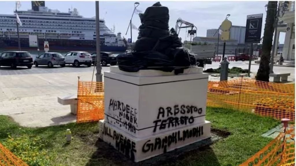 Mahatma Gandhis bust in Italy