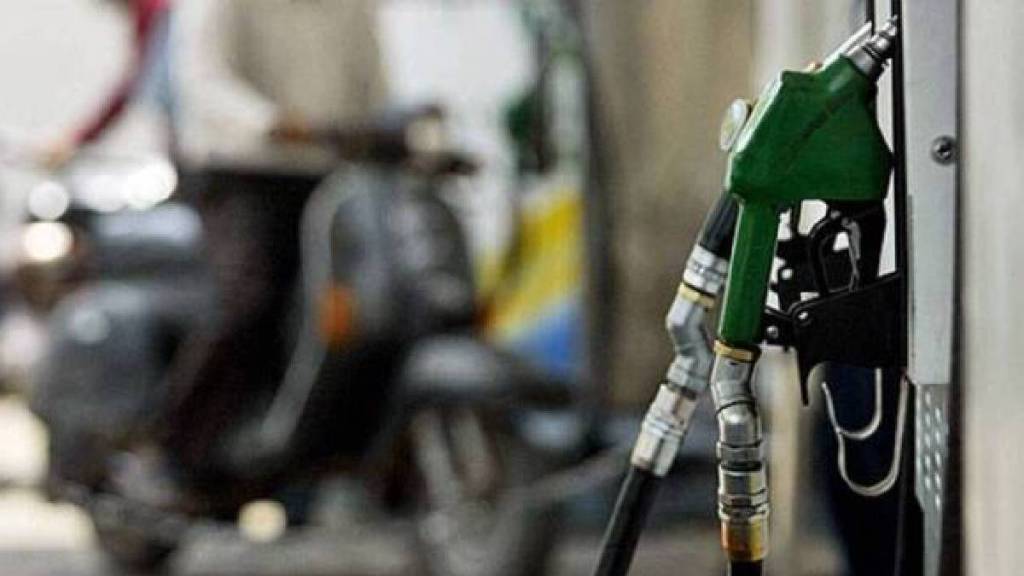 Prices of petrol and diesel remained unchanged and somewhere Hike in Maharashtra cities Here is what you pay in your city