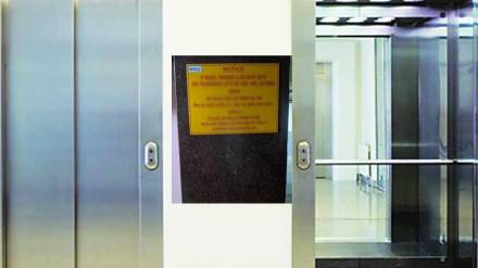 Building Puts Up Notice Outside Lift 500 Rupees Fine For Maids vendors and Delivery Guys sparked a heated discussion online