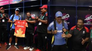 Rahul Dravid surprises Canada by entering dressing room Video