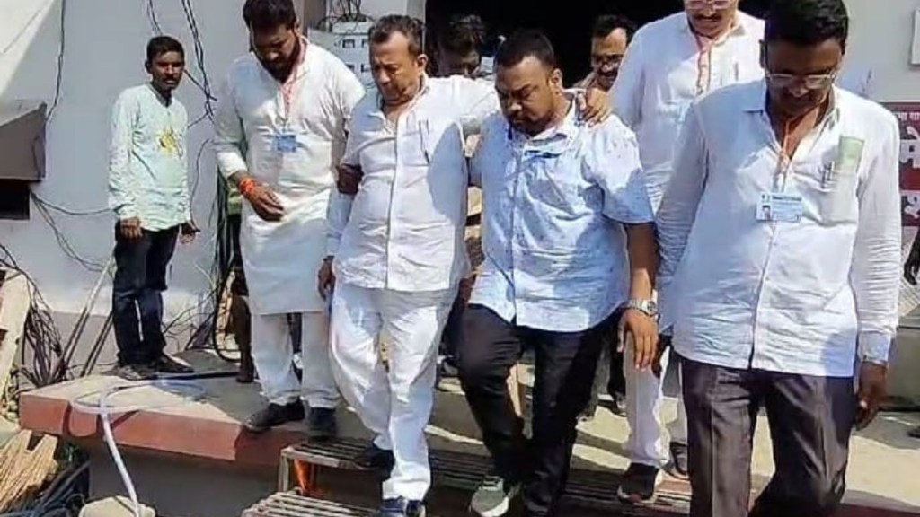 BJP leader Vijay Aggarwal restless during counting of votes Moved to hospital BJP leader Vijay Aggarwal restless during counting of votes Moved to hospital