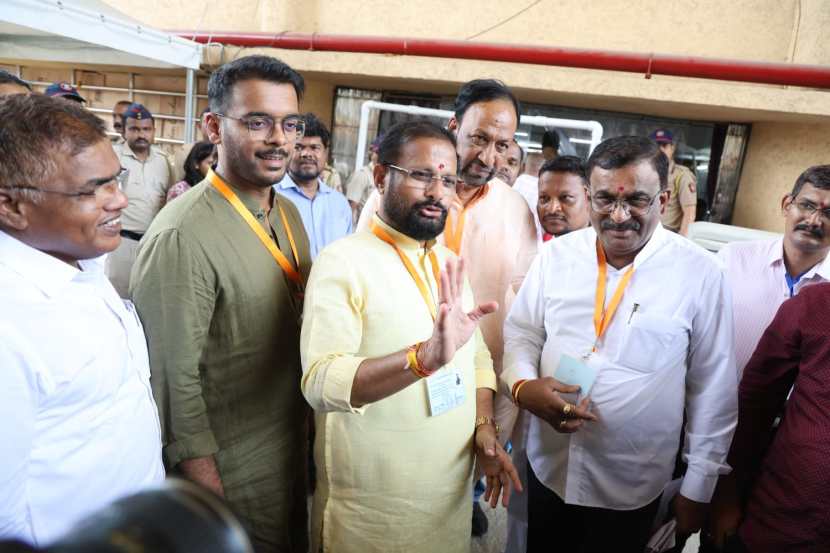 Naresh Mhaskes lead in the Chief Ministers thane 