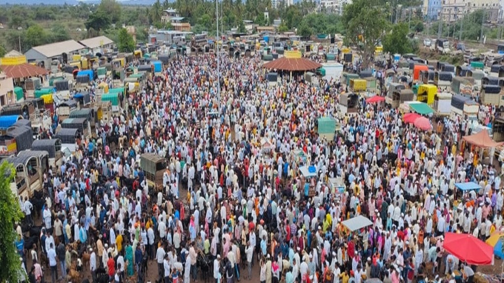 Lonand Bazaar, Bakri Eid, Lonand Bazaar, Bakri Eid,