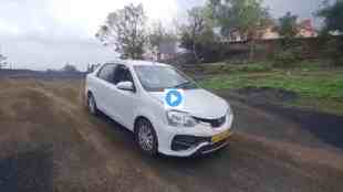 Chhatrapati Sambhajinagar, Car Falls into Valley in Chhatrapati Sambhajinagar, Young Woman Dies, Young Woman Dies While Filming Reels on Mobile Phone, filming Reels on Mobile Phone, reels,