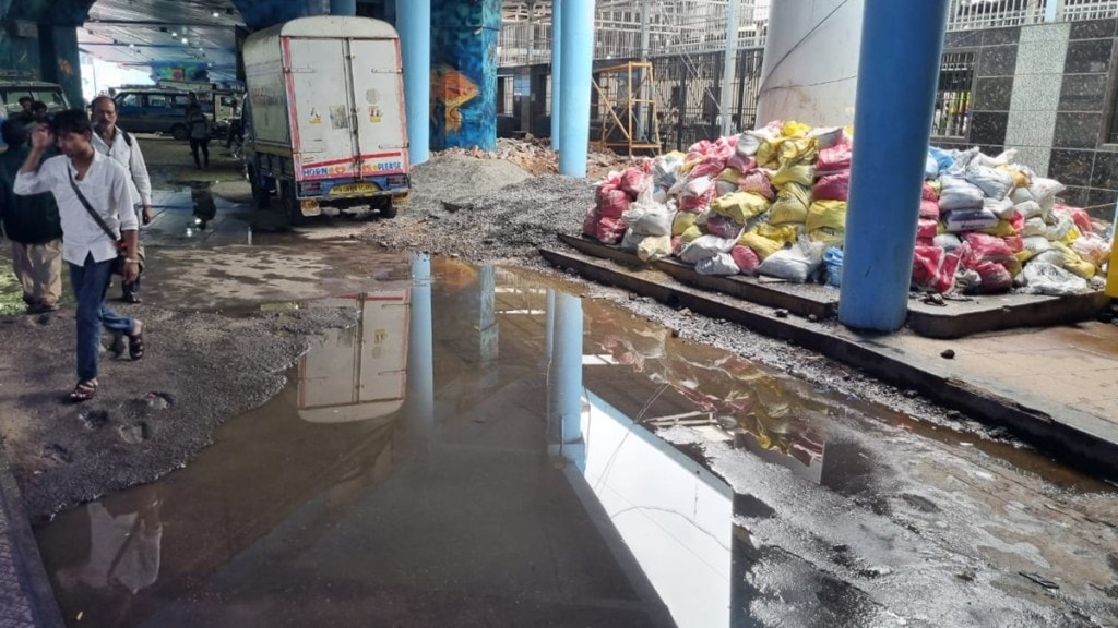 thane railway station marathi news