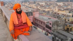 loksatta satire article on ayodhya hanumangarhi chief priest who loses security cover after clash with district magistrate zws