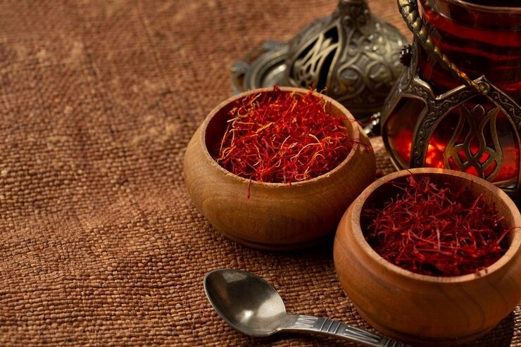 health-benefits-of-kesar-saffron-in-marathi