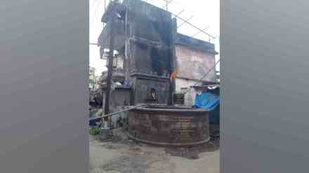 Kalyan Dombivli Municipality, Dangerous Building, kdmc Action Against Landlady of Dangerous Building, kalyan news, Kalyan Dombivli Municipality, Dangerous Building, kdmc Action Against Landlady of Dangerous Building, kalyan news,