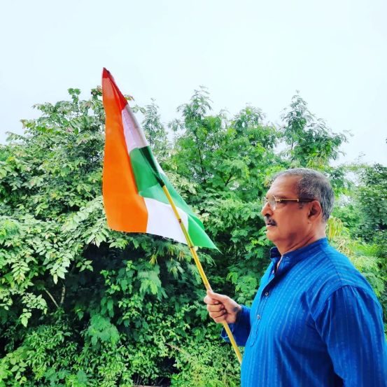 marathi actor nana patekar elder son name, hi die when he was two and a half years old