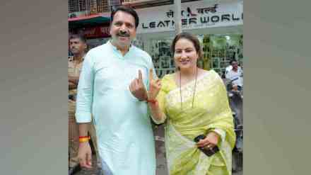 former mla Narendra mehta, Eighth Grade Education Narendra mehta, Narendra Mehta share a photo on facebook of Voting in Graduate Constituency, facebook, Graduate Constituency, konkan Graduate Constituency, Controversy of Narendra mehta, bhayandar, mira road,