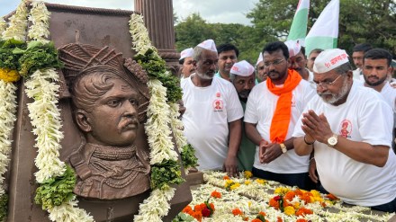 Raju Shetty warning to sugar millers on overdue installments Kolhapur