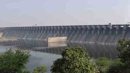 Water shortage, maharashtra Dams, Water Storage in maharashtra Dams Falls to 20 percent, Severe Water Crisis in Maharashtra, Maharashtra water crisis, rain delay in Maharashtra, Maharashtra news