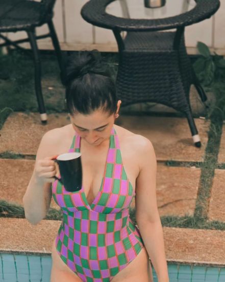Heeramandi fame sanjeeda shaikh shared bikini photos on social media
