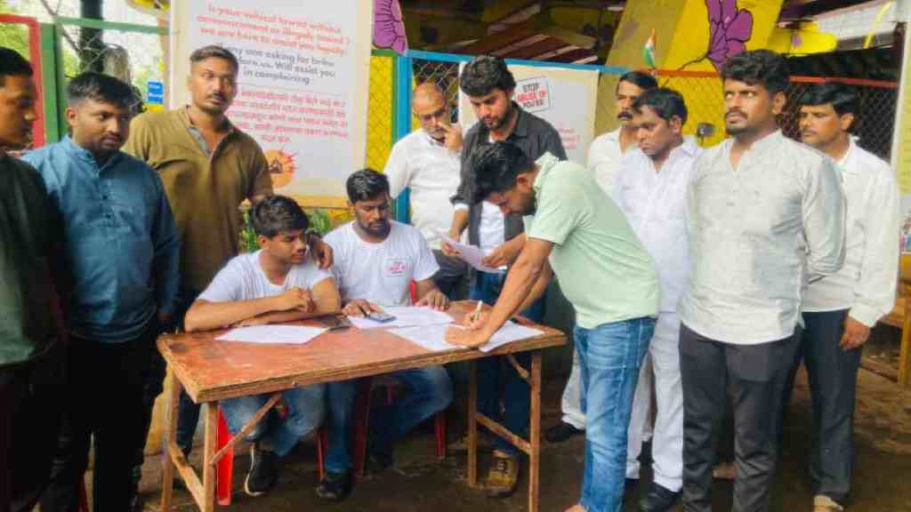 Thane Citizens, Thane Citizens Protest Aggressive Bike Towing, Police Seek Rule Adherence, thane news,
