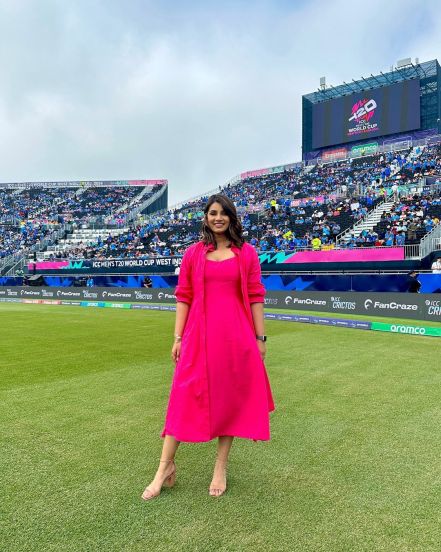 sanjana-Ganesan-jasprit-bumrah-net-worth-sports-anchor