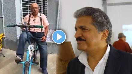 Anand Mahindra praised elderly man for unique cycle designs