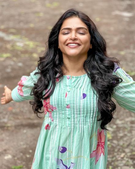 Deepa Chaudhari Monsoon Fashion