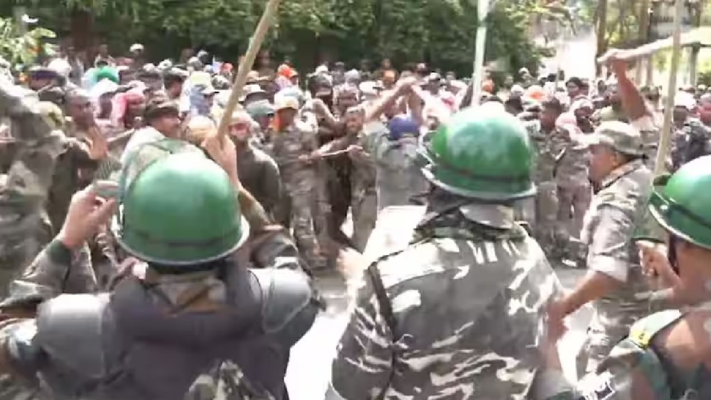 Jharkhand Police Lathi Charge Protesting Special Police Officers Outside CM Residence In Ranchi Jharkhand Police Lathi Charge Protesting Special Police Officers Outside CM Residence In Ranchi