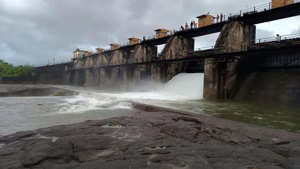 Khadakwasla dam chain is 61 percent full accumulating 17.82 TMC of water Khadakwasla dam chain is 61 percent full accumulating 17.82 TMC of water