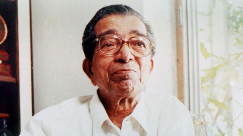 Poet Narayan Surve