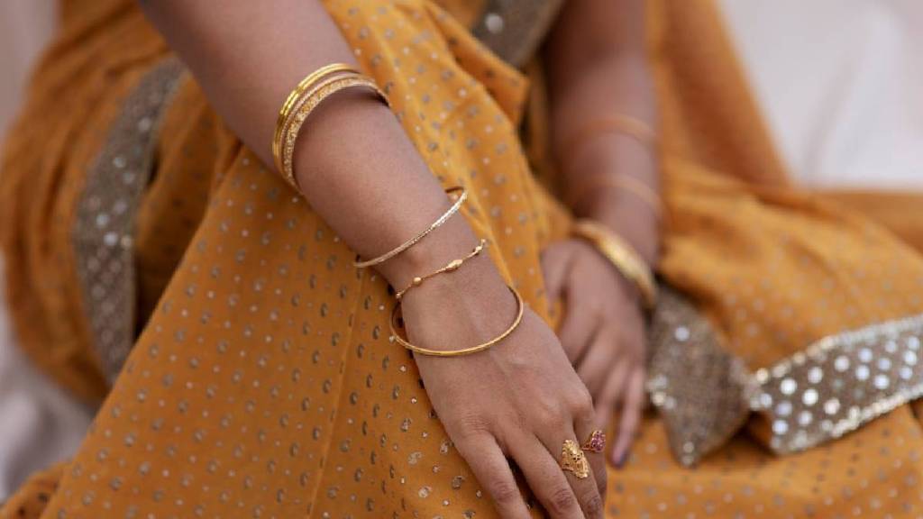 A woman took her husband to the police station after he could not buy her a saree family counselling centre settle argument