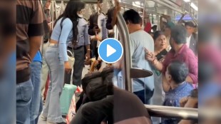 Woman Slaps Man In Delhi Metro shocking Video