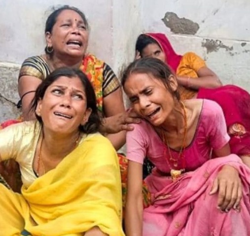 UP Hathras Stampede News in Marathi