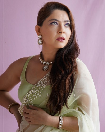 Sonalee Kulkarni Photos 