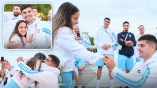 Argentina Handball Player Pablo Simonet Proposed to Womens Hockey Player Maria Campoy