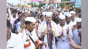 Baramati, Sant Tukaram Maharaj palkhi Ceremony, Ajit Pawar and Sunetra Pawar Participate in Sant Tukaram Maharaj palkhi, ajit pawar, sunetra pawar, ajit pawar Participate in Sant Tukaram Maharaj palkhi Ceremony, sunetra pawar Participate in Sant Tukaram Maharaj palkhi Ceremony, pune news, Baramati news,