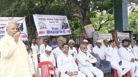 Solapur auto rickshaw driver marathi news