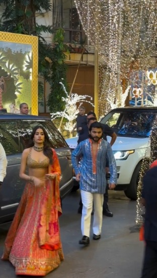 Bollywood actress janhvi Kapoor with her boyfriend attend anant ambani Radhika mameru ceremony