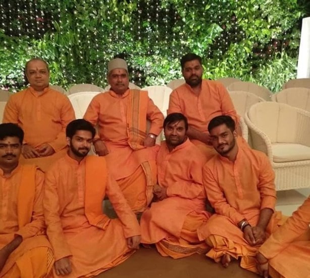 anant ambani radhika merchant pandit ji
