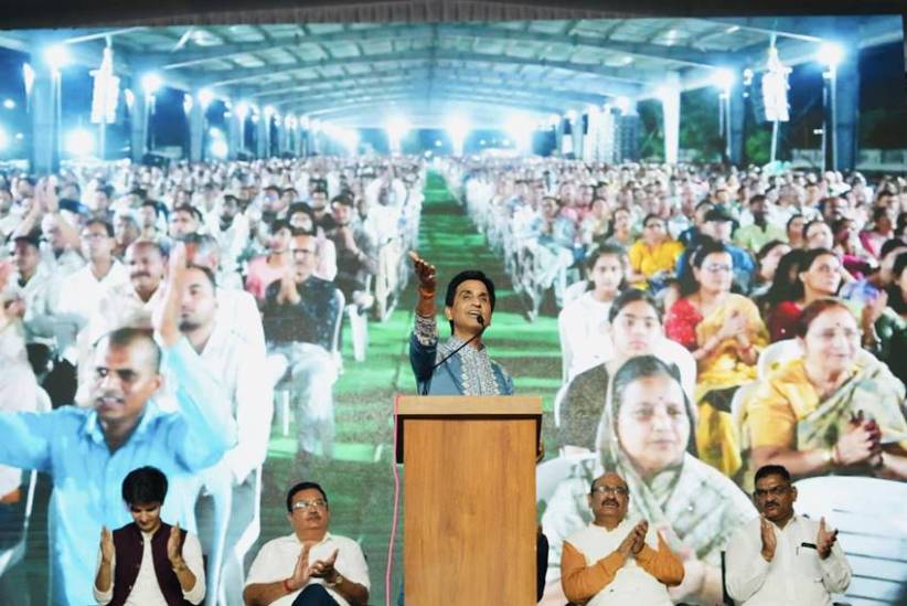 Kumar Vishwas Income