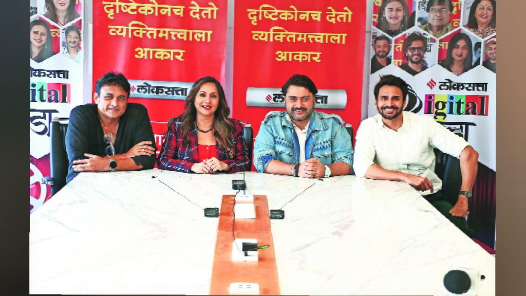 Artistes of the film Gharat Ganapati visit to Loksatta office Artistes of the film Gharat Ganapati visit to Loksatta office