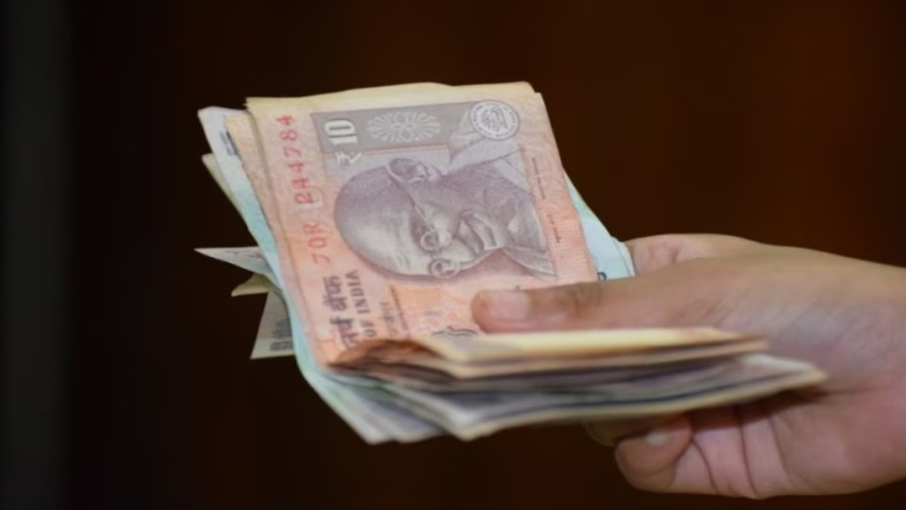 talathi rajesh shelke suspend demanding money from women for free income certificates talathi rajesh shelke suspend demanding money from women for free income certificates