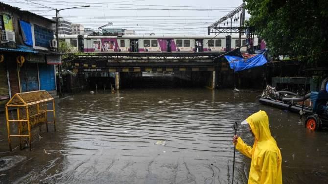 Mumbai Maharashtra Heavy Rain Updates in Marathi