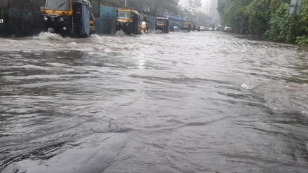 corruption in awarding tenders corruption in mumbai civic body heavy rains bring mumbai to a halt