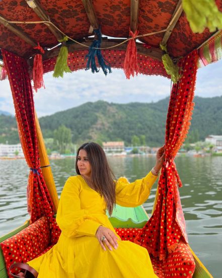 shreya-bugde-kashmir-trip