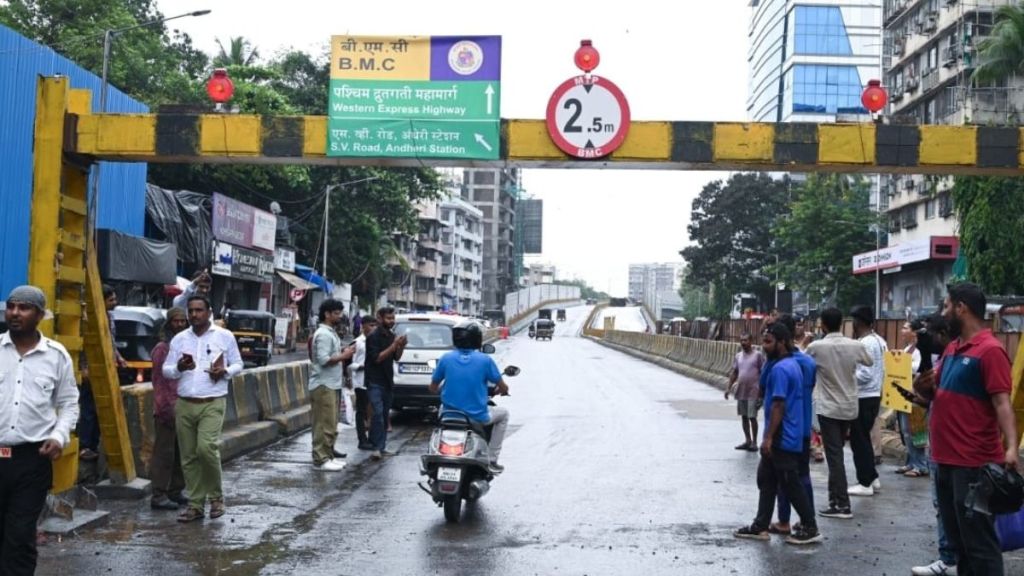 Finally the traffic from Gokhale bridge and Barfiwala bridge has resumed from Thursday