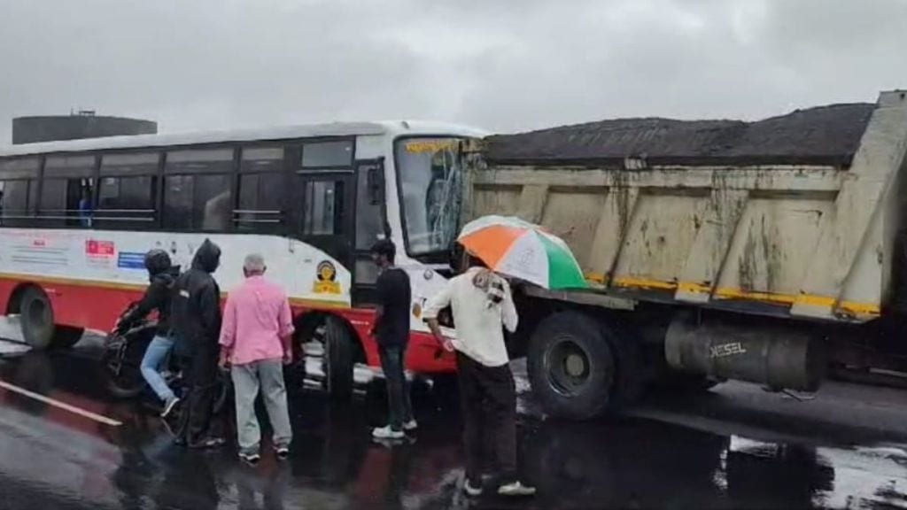 terrible accident was averted ST driver intervened and lives of 82 passengers were saved