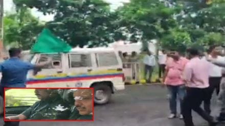 Another mistake in Devendra Fadnavis security