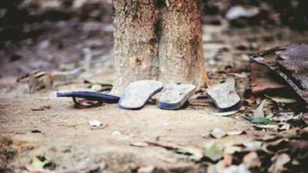 Girls Found Hanging in uttar pradesh
