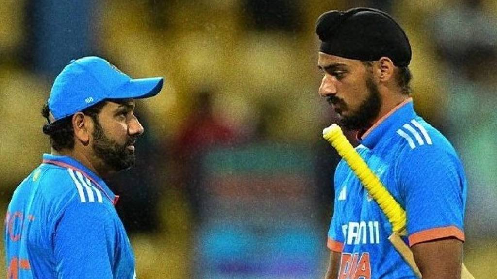 Rohit Sharma Gives Death Stare to Arshdeep Singh After His Wicket and IND vs SL Match Tied Rohit Sharma Gives Death Stare to Arshdeep Singh After His Wicket and IND vs SL Match Tied