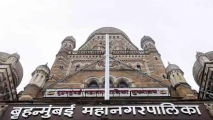 peoples representatives hold discussions with officials to follow up on various problems in municipal departments before elections