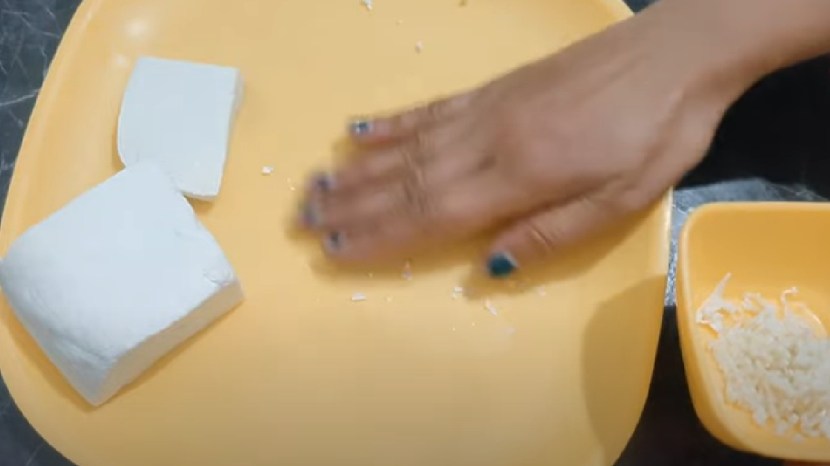 kitchen jugaad video marathi toothpaste on paneer use for skin cleaning