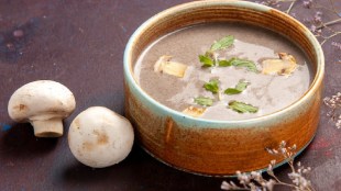 Monsoon recipes healthy soup recipe specially for monsoon mushroom soup recipe in marathi