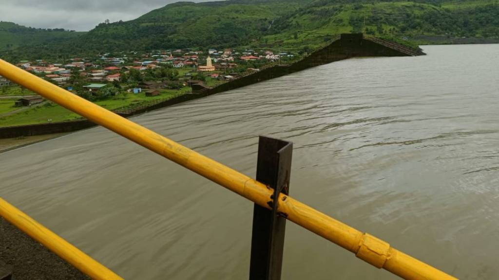 dams, Nashik district, overflow,